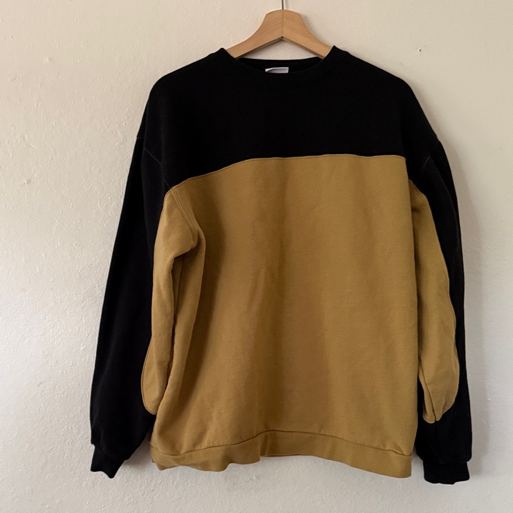 (C)ashmere Brand Colorblock Crewneck Sweatshirt in Black and Tan Sz L